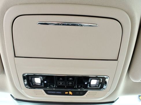 Used 2022 Lincoln Corsair AWD w/ Premium Package image 31