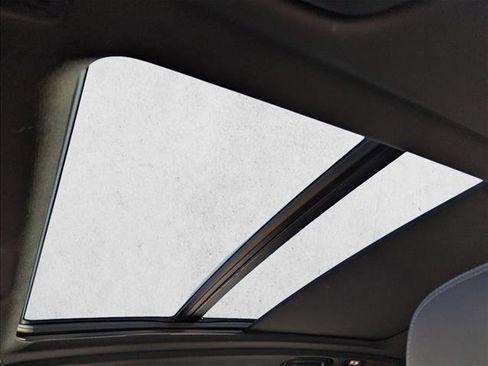 Used 2025 BMW X5 xDrive50e image 15