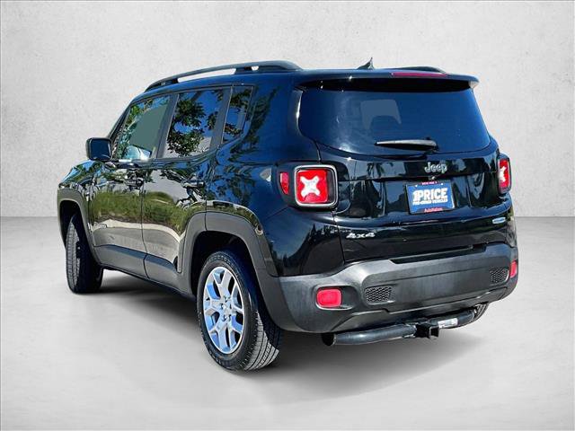 Used 2017 Jeep Renegade Latitude AWD/4WD image 13