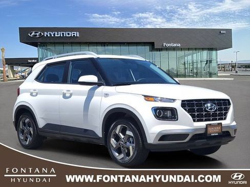 New 2026 Hyundai Venue SEL FWD image 1