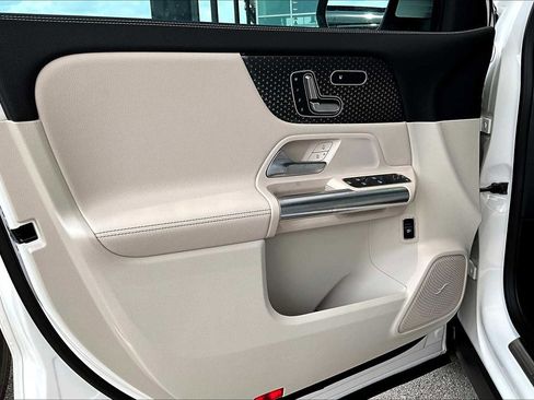 New 2026 Mercedes-Benz GLA 250 4MATIC image 15