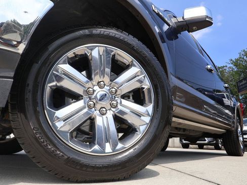 Used 2020 Ford F150 Lariat w/ Equipment Group 502A Luxury AWD/4WD image 28