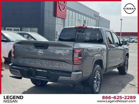 Used 2023 Nissan Frontier SV w/ Technology Package AWD/4WD image 7