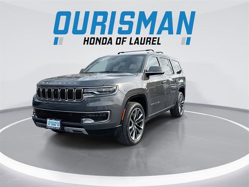 Used 2022 Jeep Wagoneer Series III w/ Premium Group I image 4