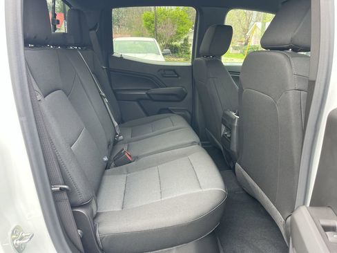 New 2025 Chevrolet Colorado W/T image 27