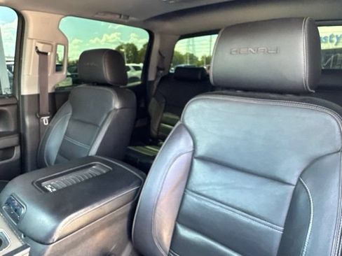 Used 2016 GMC Sierra 1500 Denali w/ Denali Ultimate Package AWD/4WD image 9