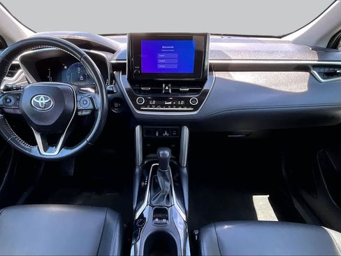 Used 2024 Toyota Corolla Cross XLE FWD image 15