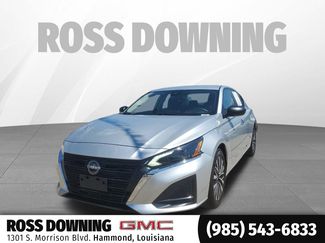 Used 2024 Nissan Altima 2.5 SV image 1