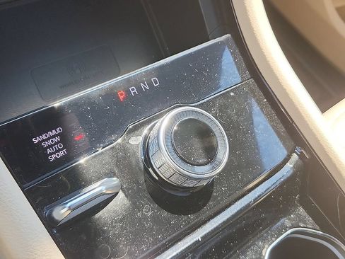 Used 2023 Jeep Grand Cherokee Limited w/ Luxury Tech Group II AWD/4WD image 10
