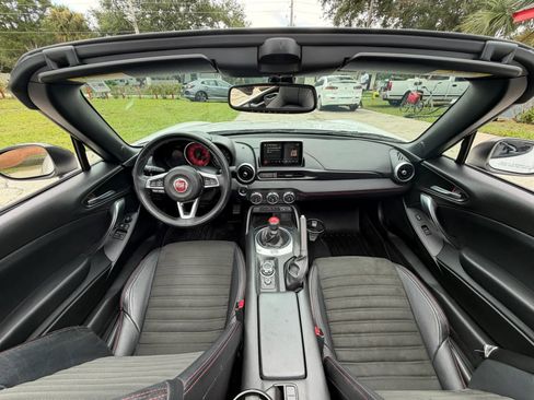 Used 2017 FIAT 124 Spider Abarth RWD image 9