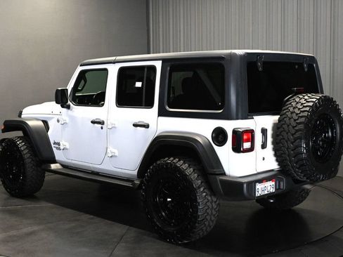 Used 2019 Jeep Wrangler Unlimited Sport S AWD/4WD image 7
