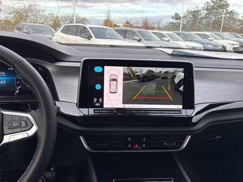 New 2026 Volkswagen Atlas Cross Sport SE image 14