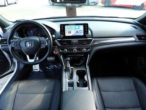 Used 2020 Honda Accord Sport image 3