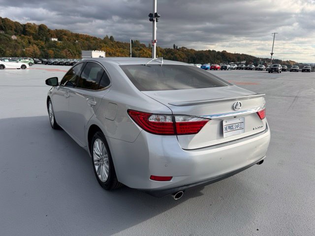 Used 2015 Lexus ES 350 w/ Premium Package FWD image 5