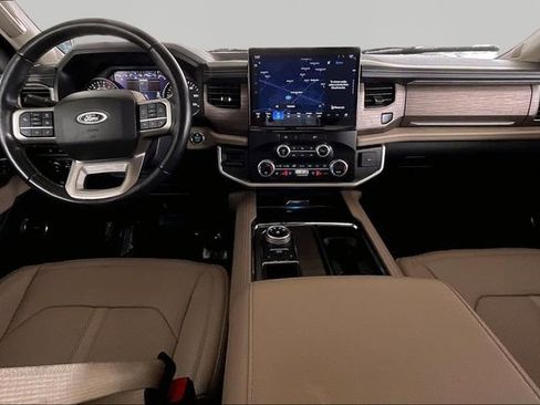Used 2024 Ford Expedition Limited image 7