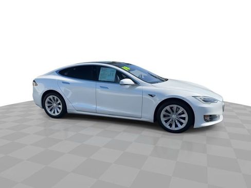 Used 2018 Tesla Model S 75D image 9