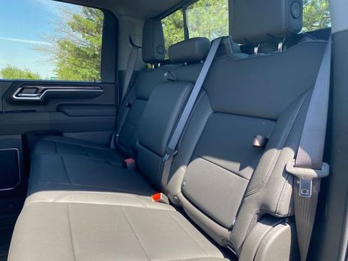 New 2026 Chevrolet Silverado 2500 LTZ w/ LTZ Premium Package AWD/4WD image 17