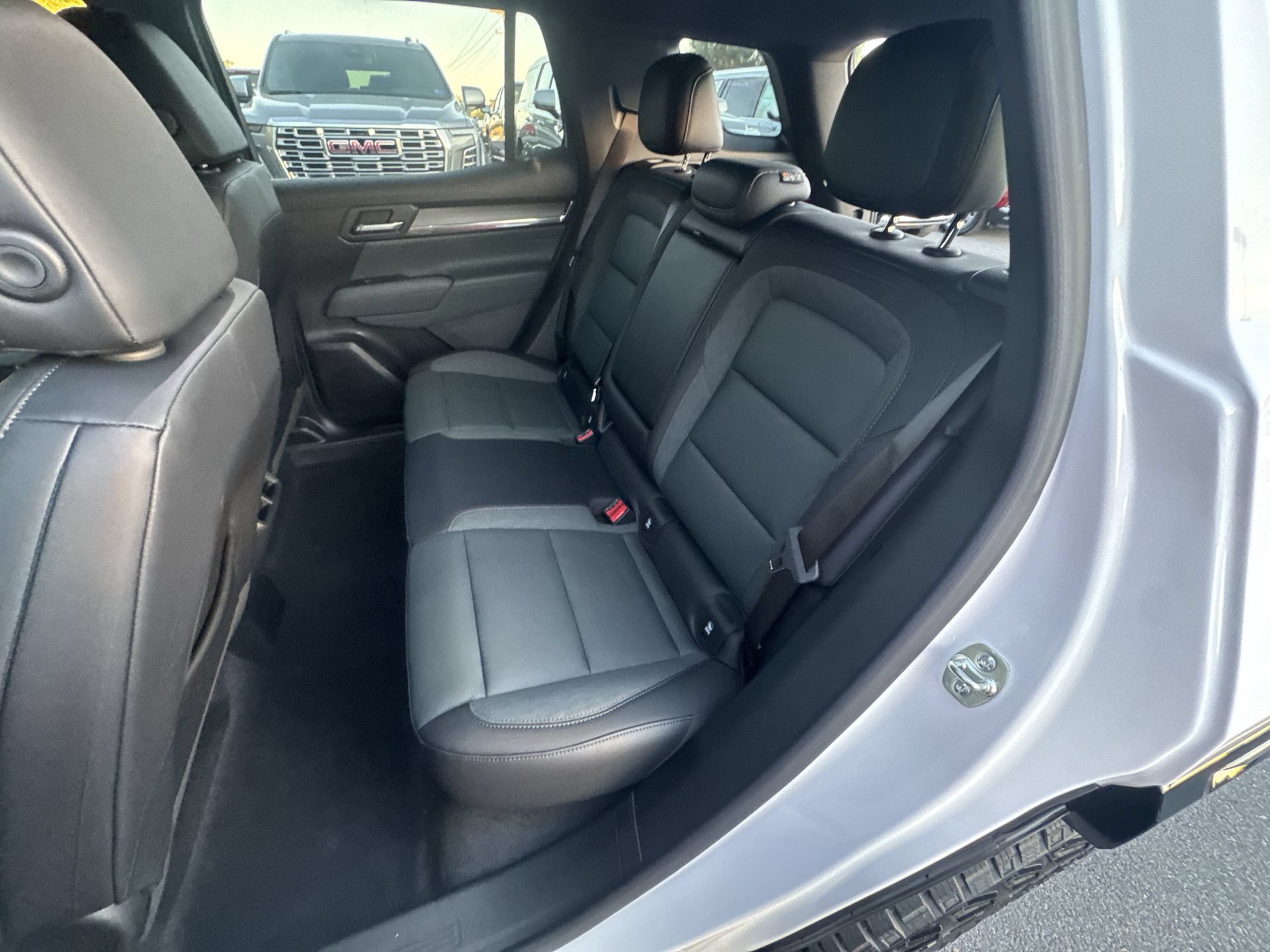 New 2027 GMC Terrain AT4 w/ Convenience Package III AWD/4WD image 24