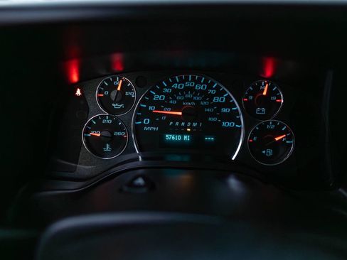 Used 2021 Chevrolet Express 3500 w/ Driver Convenience Package image 10