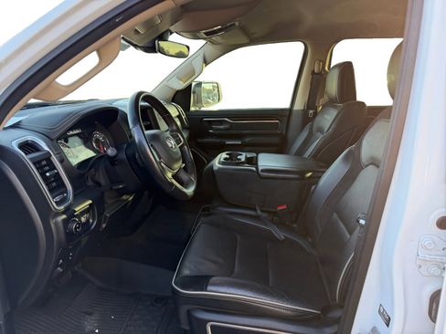 Used 2021 RAM 1500 Laramie image 9