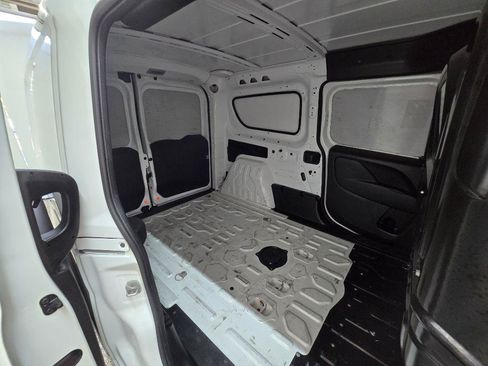 Used 2022 RAM ProMaster City Tradesman FWD image 15