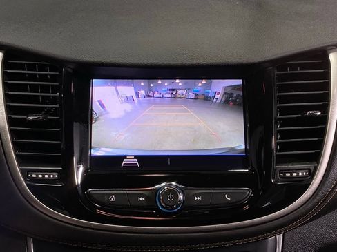 Used 2020 Chevrolet Trax LT FWD image 23
