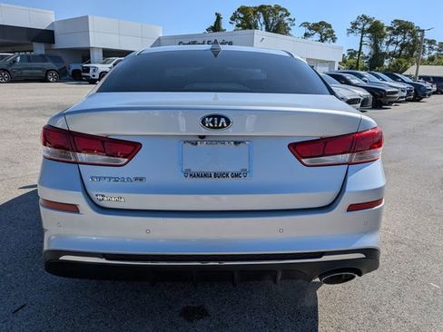 Used 2020 Kia Optima LX image 4