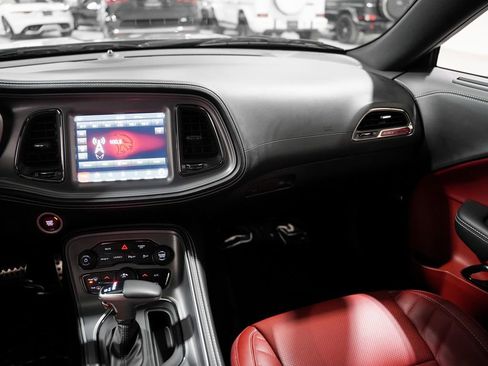 Used 2023 Dodge Challenger SRT Hellcat w/ Driver Convenience Group RWD image 22