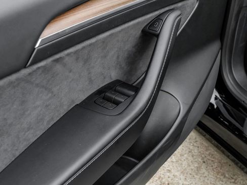 Used 2023 Tesla Model 3 Standard Range image 53