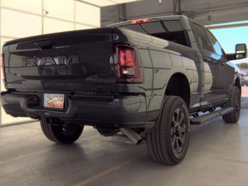 Used 2025 RAM 2500 Big Horn AWD/4WD image 3