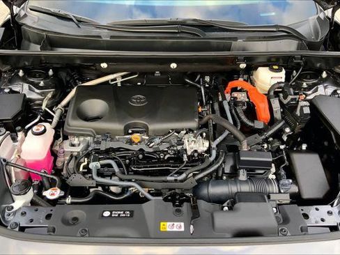 Certified 2024 Toyota RAV4 SE image 31