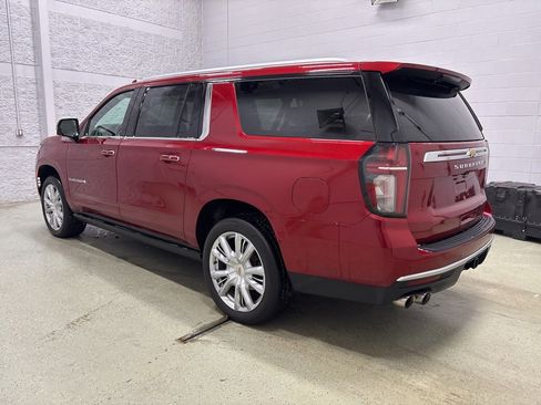 Used 2021 Chevrolet Suburban High Country image 5