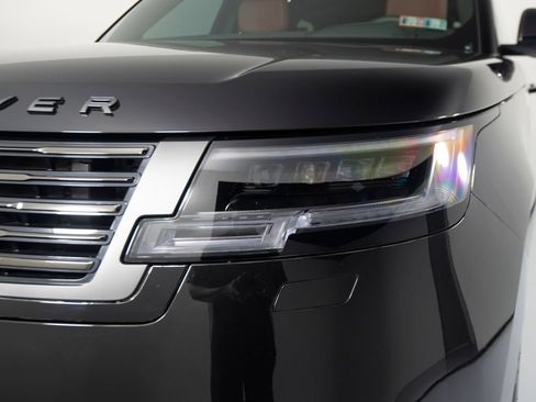 Used 2025 Land Rover Range Rover SV AWD/4WD image 39
