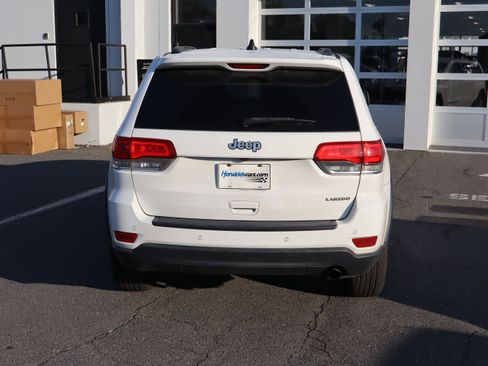 Used 2019 Jeep Grand Cherokee Laredo RWD image 21