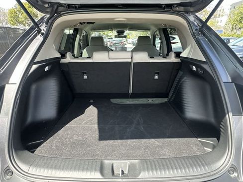 Used 2025 Honda HR-V LX image 25