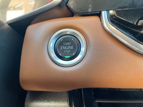 Used 2024 GMC Canyon AT4 w/ Canyon Safety Plus Package image 35