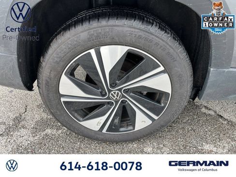 Used 2025 Volkswagen Taos SE w/ Panoramic Sunroof Package AWD/4WD image 14