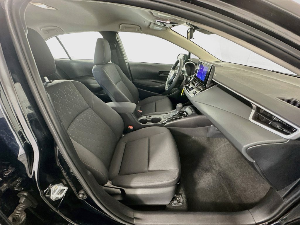 Certified 2025 Toyota Corolla LE FWD image 27