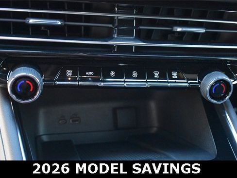 New 2025 Chevrolet Traverse LT w/ Enhanced Driving Package image 30