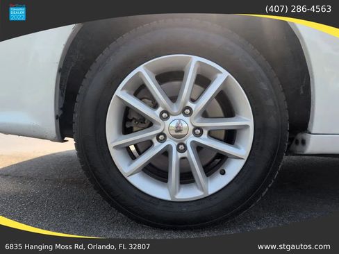Used 2013 Dodge Grand Caravan SXT w/ Rear Park Assist Pkg FWD image 31
