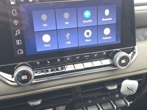 Certified 2024 Chevrolet Colorado ZR2 w/ ZR2 Convenience Package III image 5