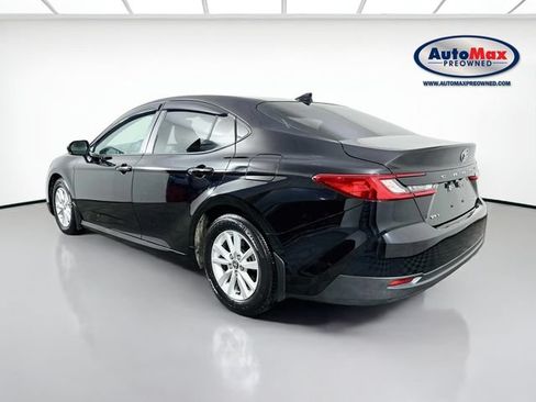 Used 2025 Toyota Camry LE w/ Convenience Package FWD image 5