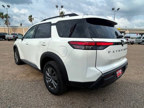 Used 2025 Nissan Pathfinder SV AWD/4WD image 4