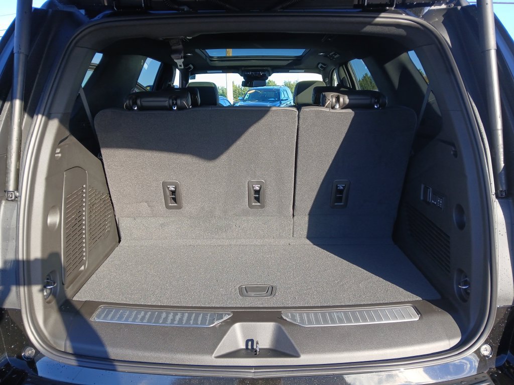 New 2027 Chevrolet Tahoe Premier w/ Sun And Tow Package AWD/4WD image 23