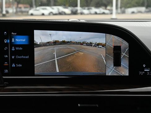 Certified 2023 Cadillac Escalade ESV Sport Platinum image 13