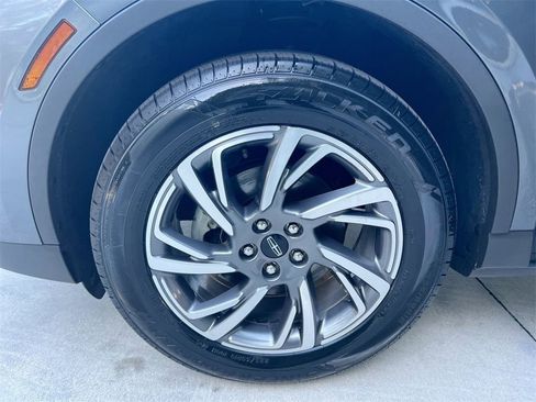 Used 2023 Lincoln Corsair Standard image 9