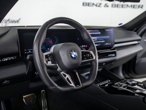 Used 2026 BMW 530i w/ M Sport Package RWD image 23