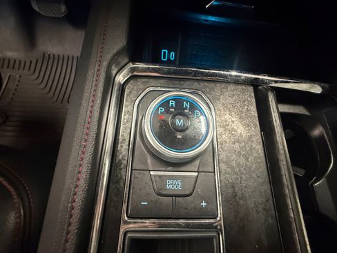 Used 2024 Ford Expedition Limited RWD image 23