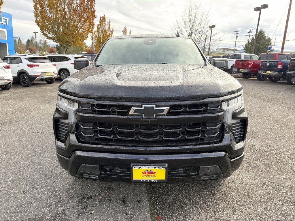 New 2026 Chevrolet Silverado 1500 RST w/ LPO, Dark Essentials Package AWD/4WD image 4