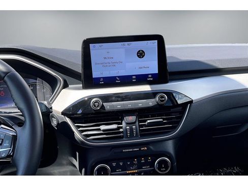 Used 2022 Ford Escape SEL FWD image 9